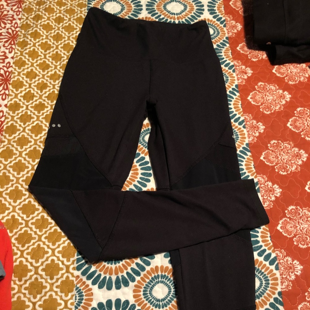 Marika size Small Leggings with Mesh Panels
